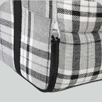 Dettaglio zip laterale del trasportino per cani, design sfoderabile e lavabile per una pulizia facile