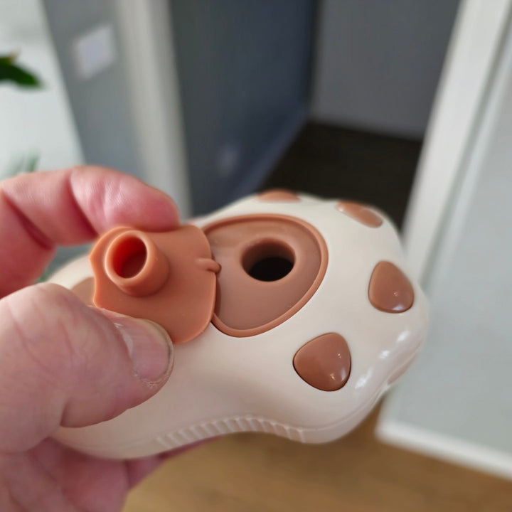 Spazzola con serbatoio per acqua, oli o detergente delicato